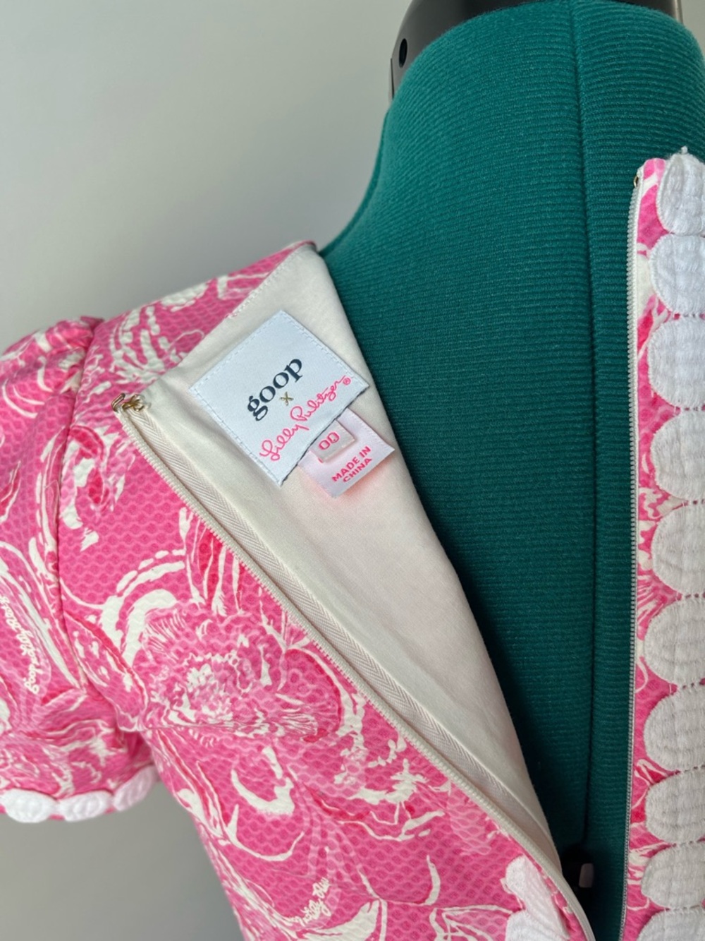 Lilly Pulitzer x Goop Stretch Shift Dress - Picture 6 of 6